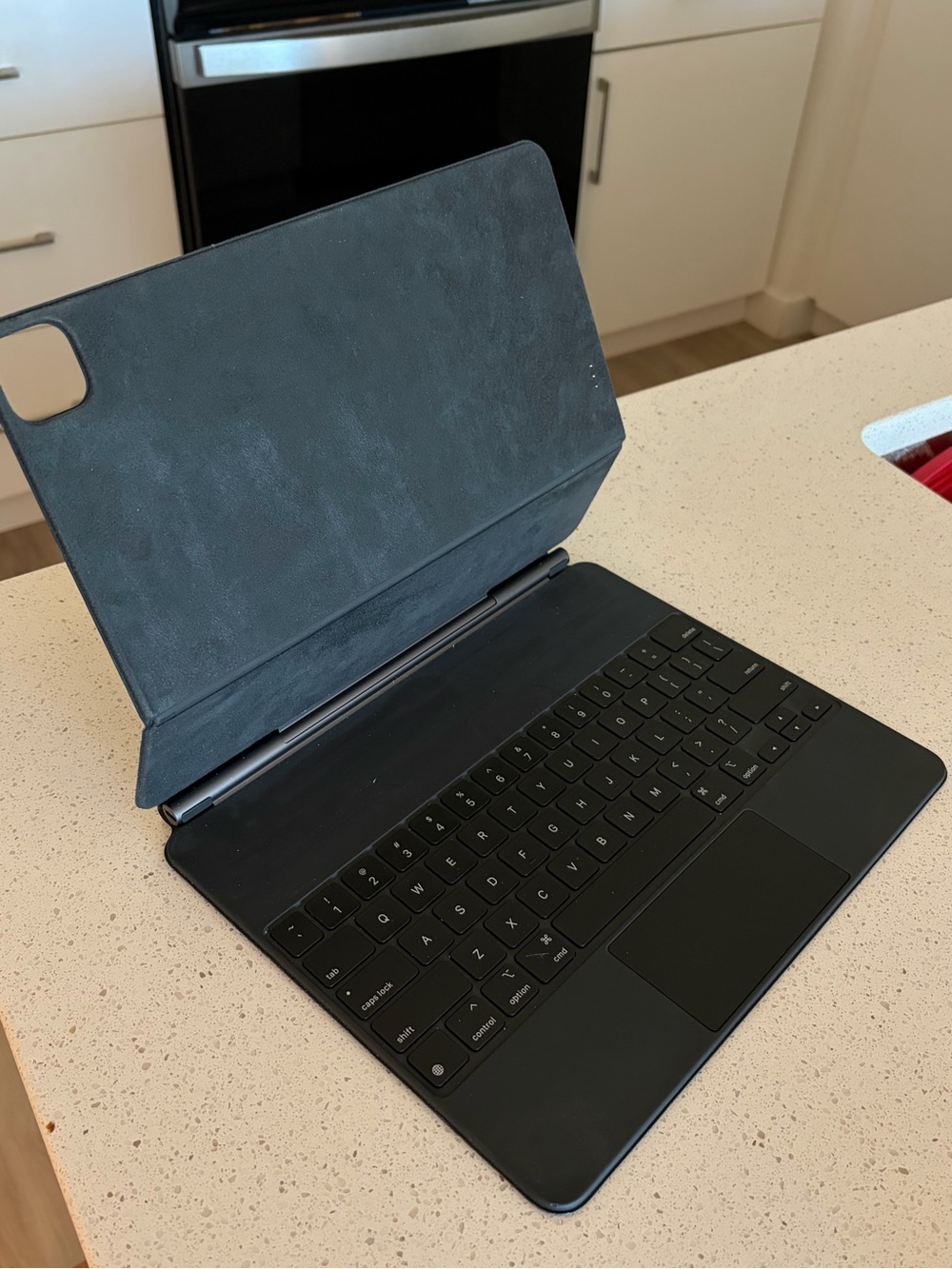Apple Magic Keyboard iPad 12.9 inch 2022